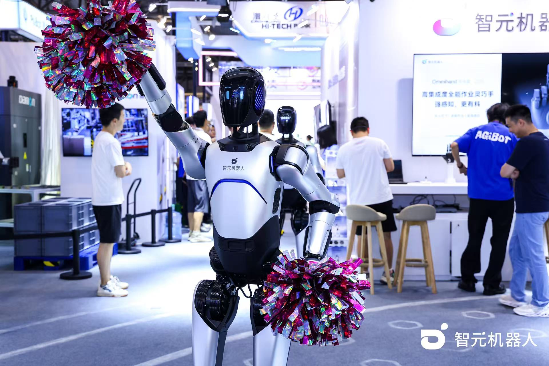 艾弗森ballbet机器人 WAIC 首日展台火爆，机器...
